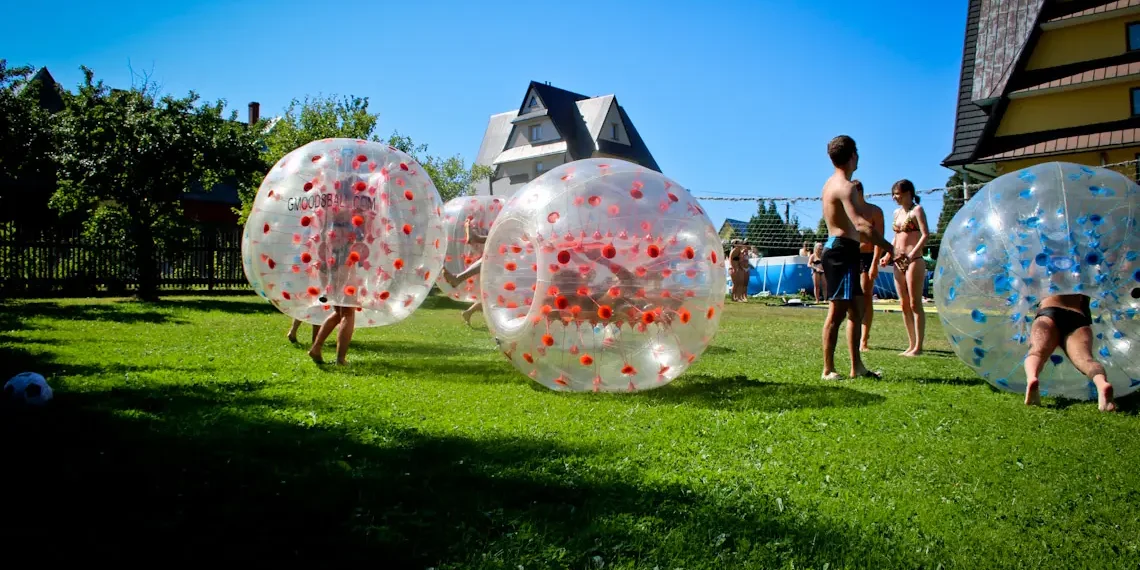Bumper Ball dla każdego – gracze w kulach Bumper Ball dla każdego – gracze w kulach